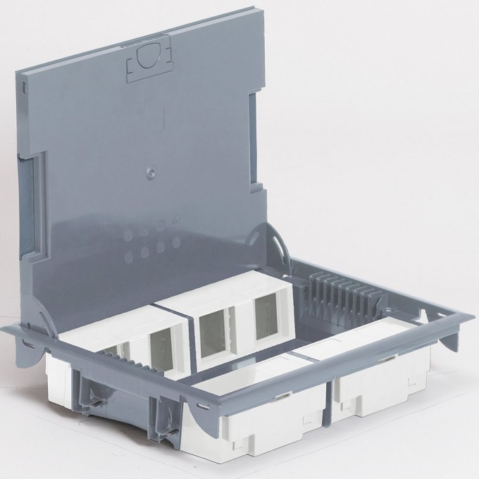 Напольная коробка LEGRAND с глубиной 65 мм неукомплектованная 8х2 модуля антикоррозийное покрытие серый 089625
