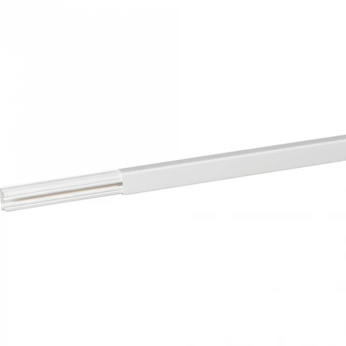Мини-плинтус LEGRAND DLPlus 20x12,5 мм 1 отделение длина 2,1 м белый 030008 Мини-плинтус LEGRAND DLPlus 20x12,5 мм 1 отделение длина 2,1 м белый 030008